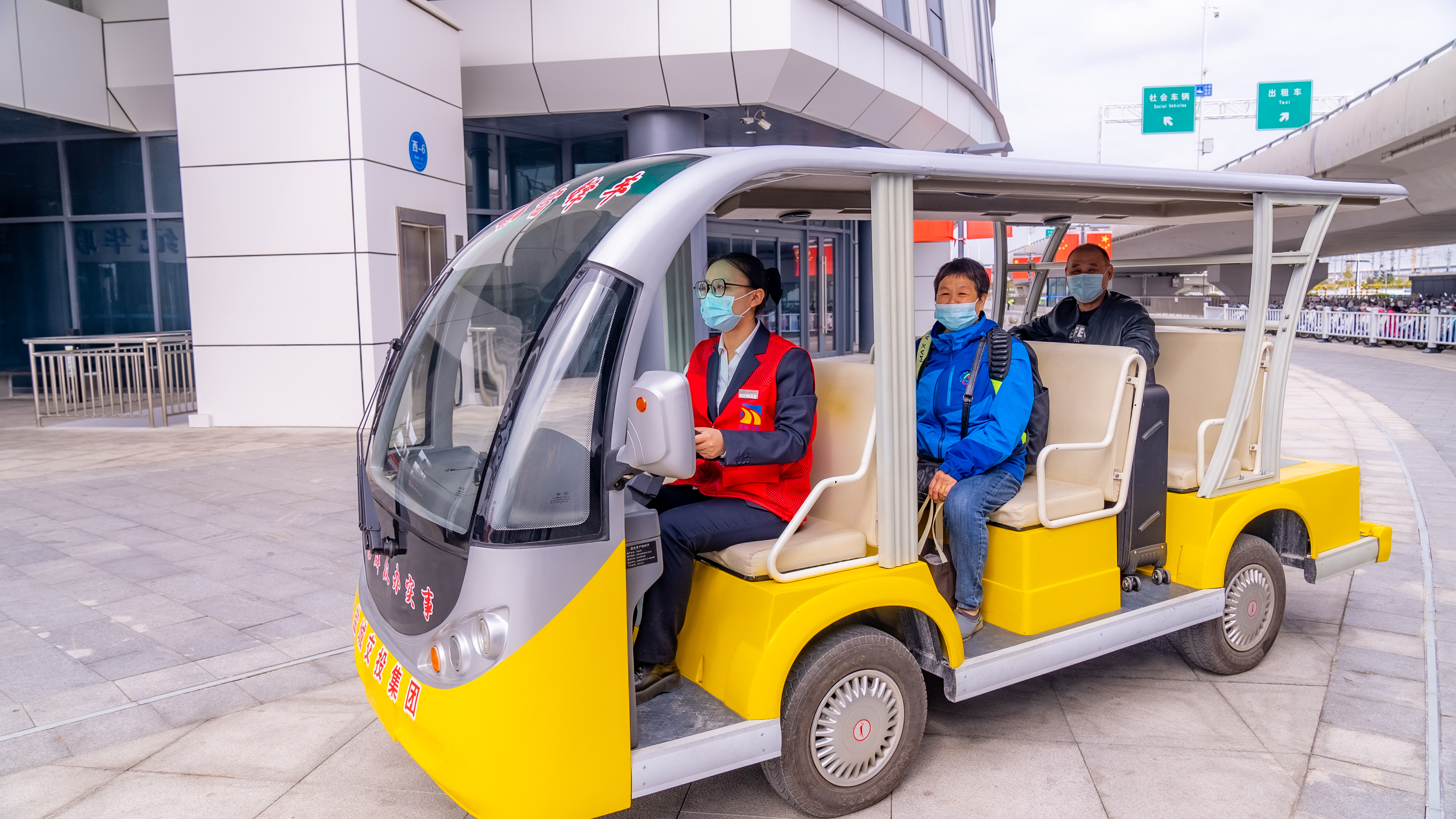 雷鋒車(chē).jpg