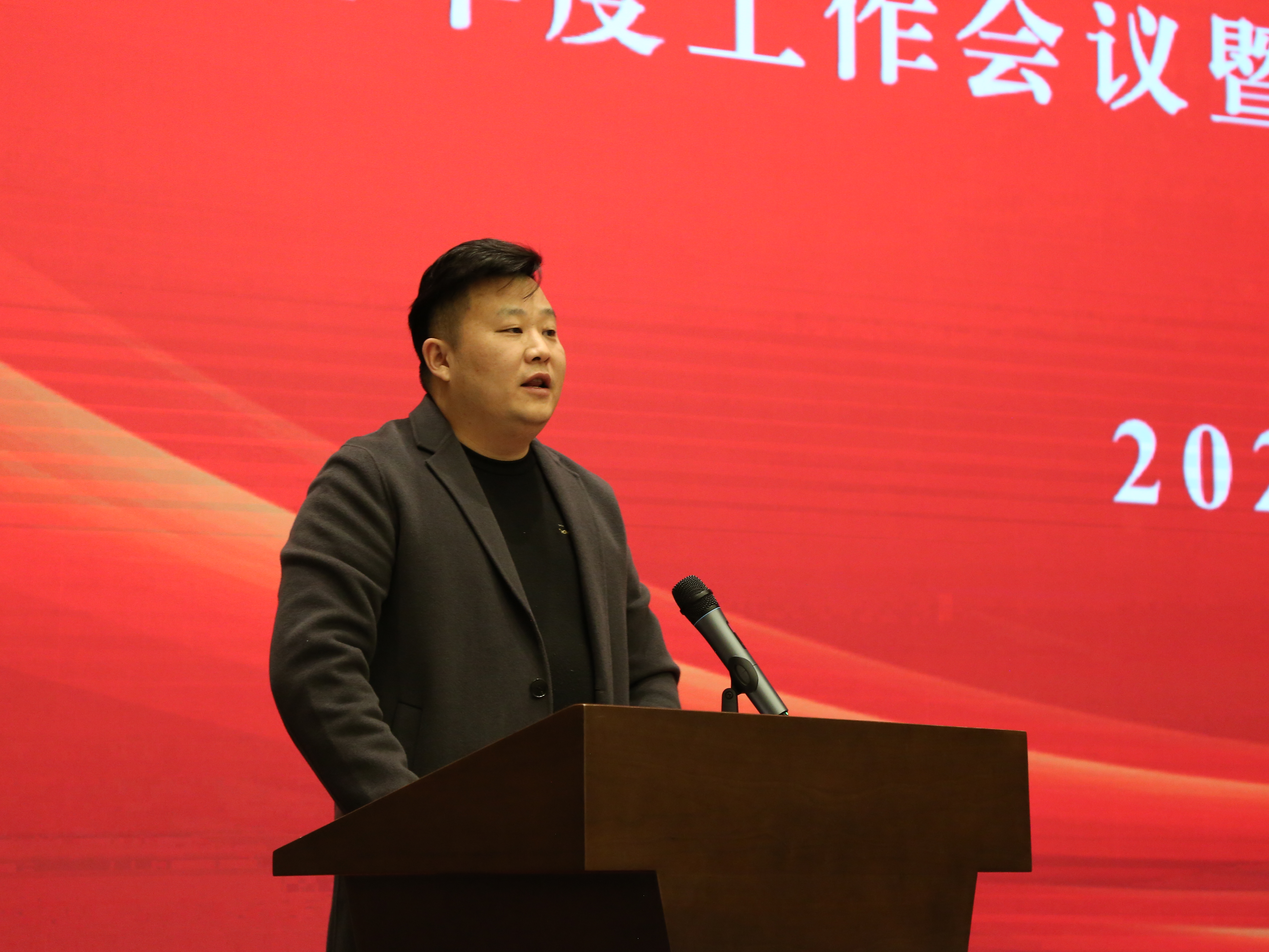 正在上傳...